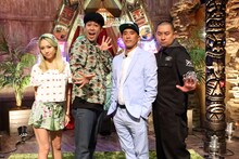 BSスカパー！「BAZOOKA!!!」レギュラー陣。左からエリイ（Chim↑Pom）、小籔千豊、眞木蔵人、レイザーラモンRG