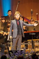 2013年12月26日に開催された「GACKT×東京フィルハーモニー交響楽団 華麗なるクラシックの夕べ」の様子。