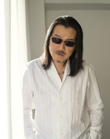 秋田出身の因幡晃。