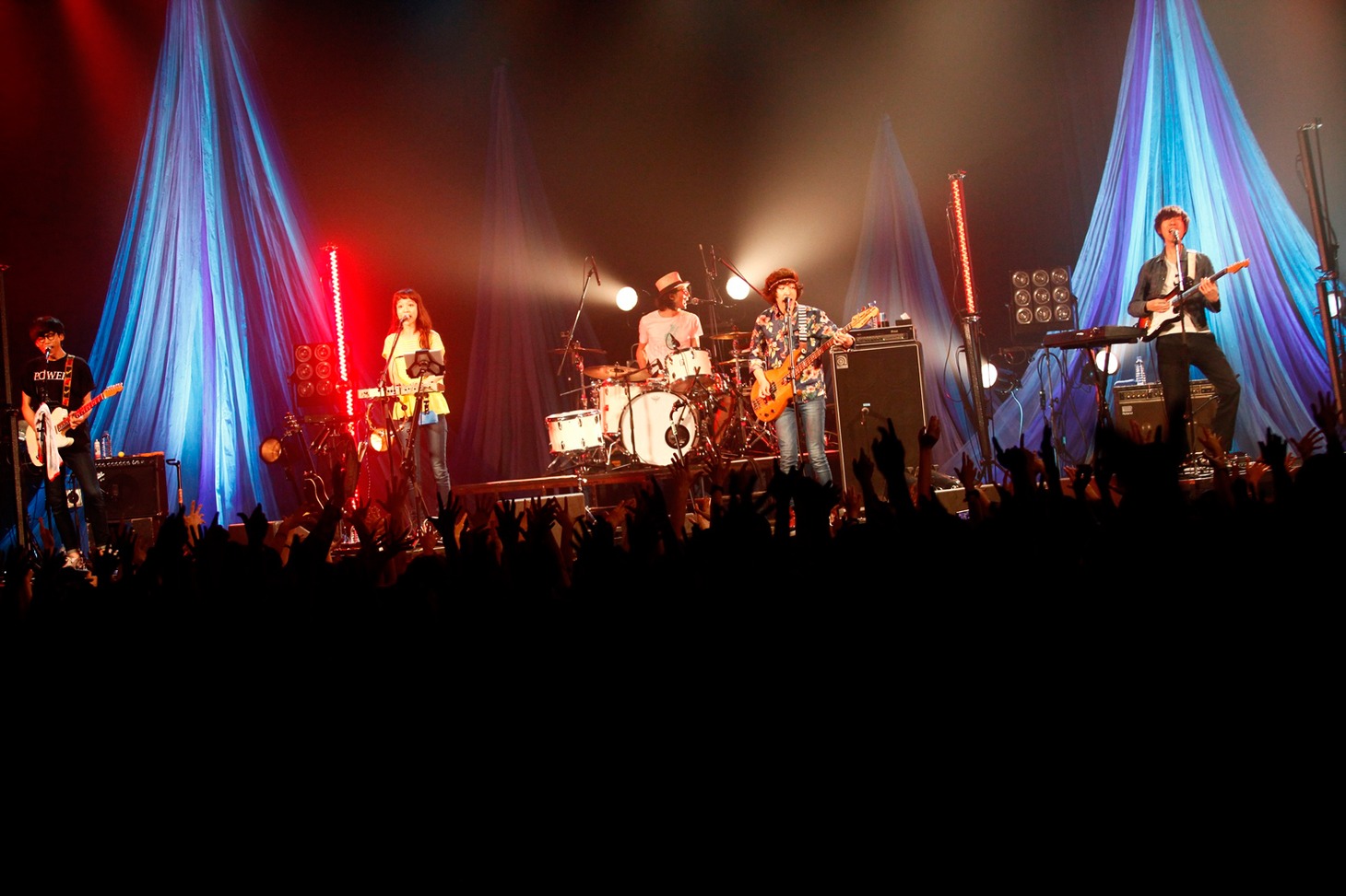 Czecho No Republic「AXドリンクバイトをクビになった武井がついに演者として帰ってきた！最初で最後！武井のAX帰還ギグ！～そして伝説へ～」の様子。