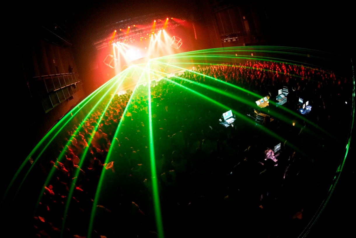 5月20日に実施されたDa-iCE「Da-iCE LIVE TOUR 2014 -PHASE 2-」東京・EX THEATER ROPPONGI 公演の様子。