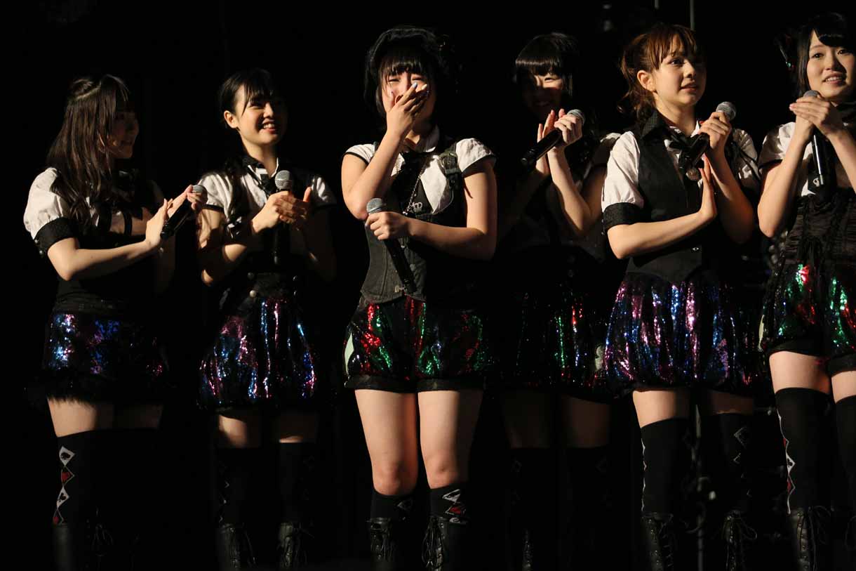 「AKB48 37thシングル選抜総選挙 夢の現在地～ライバルはどこだ？～」速報発表中のHKT48の様子。 (c)AKS