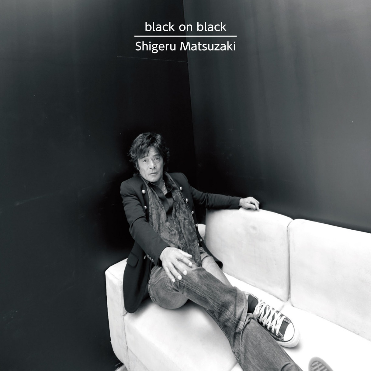 松崎しげる「black on black」ジャケット