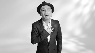 SHOGO「大きな大きな木の下で」PVのワンシーン。