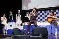 トークイベント「GLOBAL WORK 20TH ANNIVERSARY THE LAUNCH EVENT 2014」の様子。