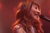 矢野顕子（撮影：天田輔）