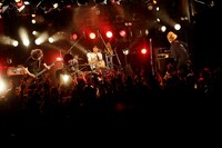 「SUPER BEAVER『361°』Release Tour 2014～周回する、ラクダ～」東京・渋谷CLUB QUATTRO公演の様子。