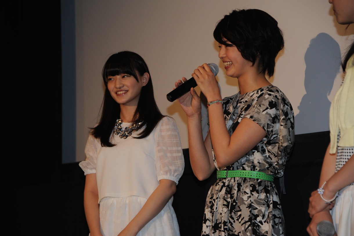 中田花奈（乃木坂46）と秋月三佳。