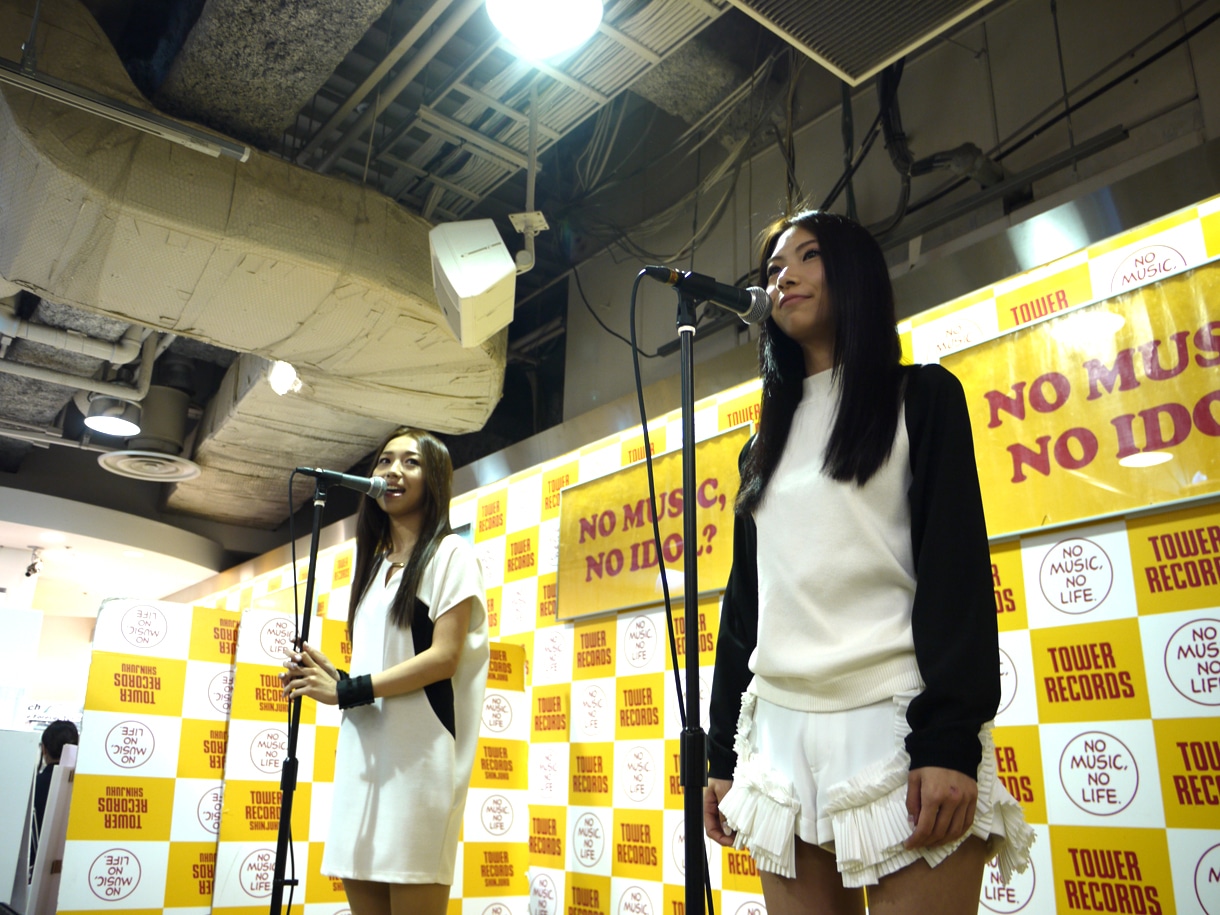 Faint*Starインストアライブの様子。