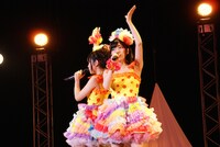 ゆいかおり「LUCKY TUNES!!」の様子。