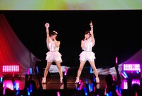 ゆいかおり「LUCKY TUNES!!」の様子。