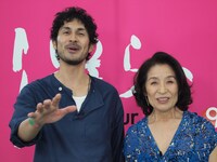 2012年6月1日放送の「僕らの音楽」より、平井堅と倍賞美津子。