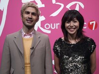 2010年11月5日放送の「僕らの音楽」より、平井堅と松嶋菜々子。