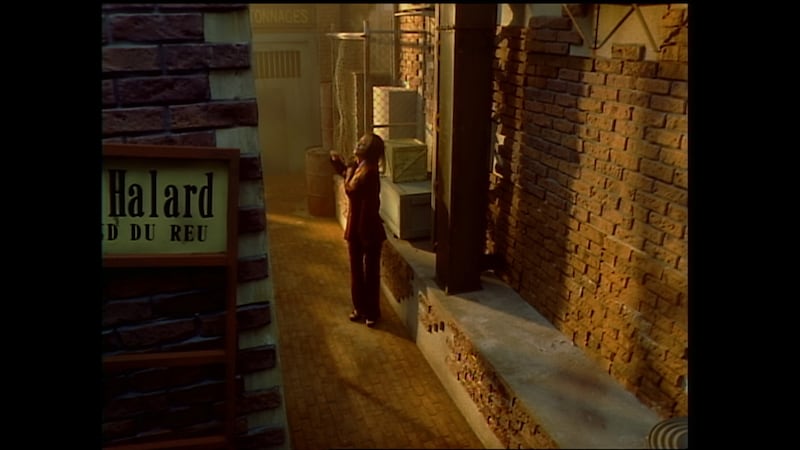 安室奈美恵「SWEET 19 BLUES」オリジナルPVのワンシーン。