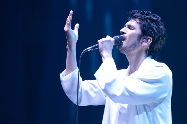 平井堅「Ken's Bar 15th Anniversary Special！Vol.4」2nd STAGEの様子。