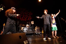 学ラン姿の木内泰史と近藤洋一。