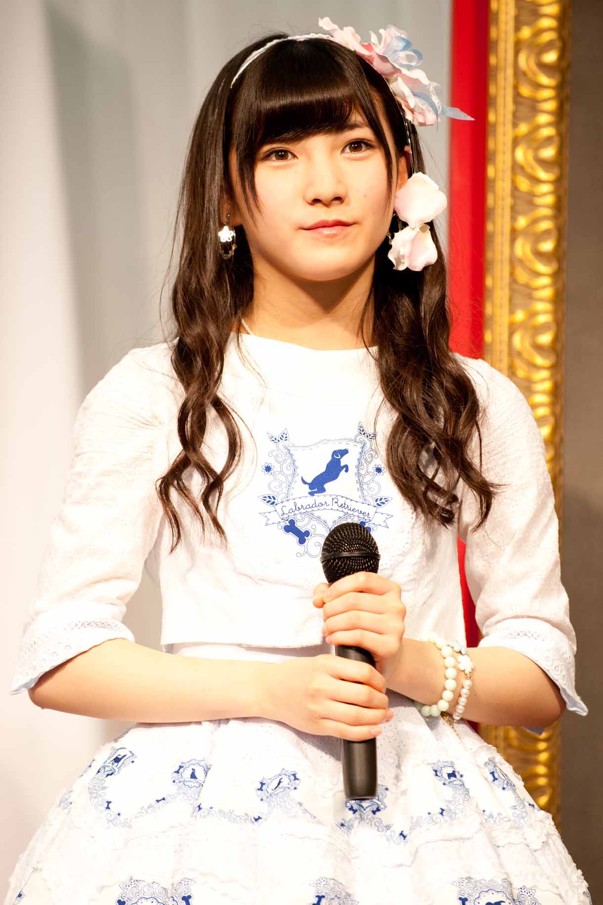 岡田奈々