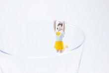 モーニング娘。'14×コップのフチ子「全力野菜娘。」飯窪春菜（C）タナカカツキ／KITAN CLUB ※実際のプレゼント賞品とは異なる場合がございます