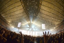 「LUNA SEA 25th ANNIVERSARY LIVE -The Unfinished MOON-」の様子。