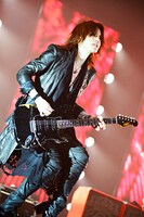 SUGIZO（G, Violin）