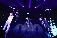 m-flo「m-flo TOUR 2014 “FUTURE IS WOW”」Zepp DiverCity TOKYO公演の様子。