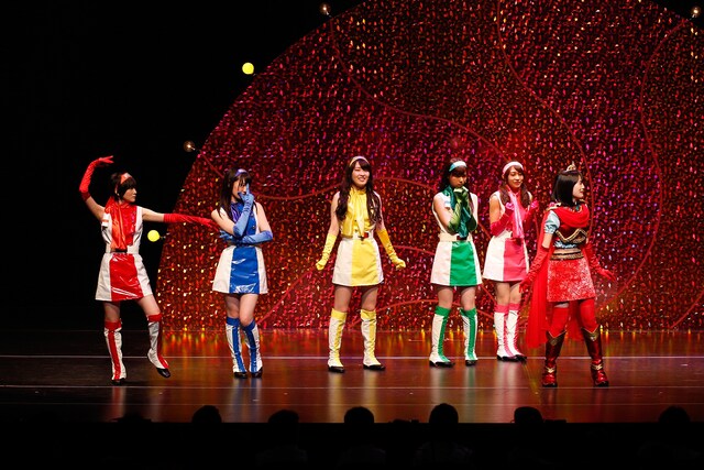 乃木坂46「16人のプリンシパル trois」2幕「レッツゴーっ！ポリン姫」の様子。