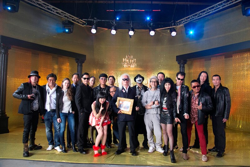 内田裕也 feat. 指原莉乃「シェキナベイベー」のビデオクリップ撮影に集まった豪華メンバー。