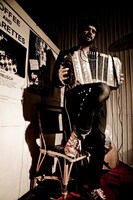 トミ・レブレロ