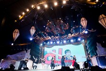 AAA「AAA ARENA TOUR 2014 -Gold Symphony-」国立代々木競技場第一体育館公演の様子。