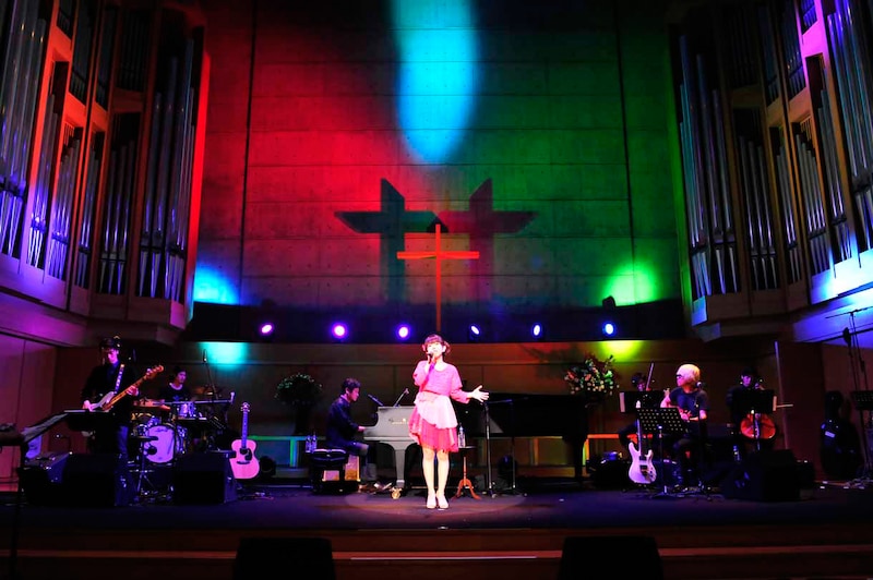 牧野由依「Yui Makino Concert “Re: あのぉ～、新曲はいつですか？”」の様子。