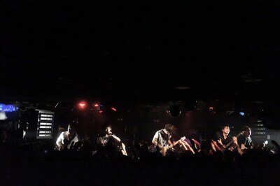 UVERworld「UVERworld LIVE TOUR 2014 Warm-UP Gig」東京・Shibuya eggman公演の様子。