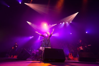 黒木渚「革命がえし」東京・渋谷公会堂公演の様子。