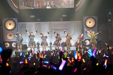 「アップアップガールズ（仮）1st全国ツアー アプガ第二章（仮）進軍～中野サンプラザ 超決戦～」の様子。