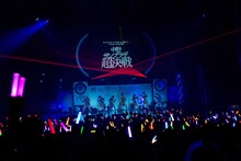 「アップアップガールズ（仮）1st全国ツアー アプガ第二章（仮）進軍～中野サンプラザ 超決戦～」の様子。