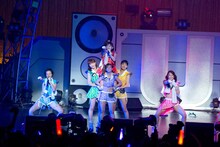 「アップアップガールズ（仮）1st全国ツアー アプガ第二章（仮）進軍～中野サンプラザ 超決戦～」の様子。