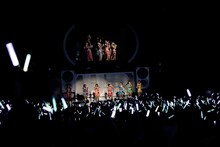 「アップアップガールズ（仮）1st全国ツアー アプガ第二章（仮）進軍～中野サンプラザ 超決戦～」の様子。