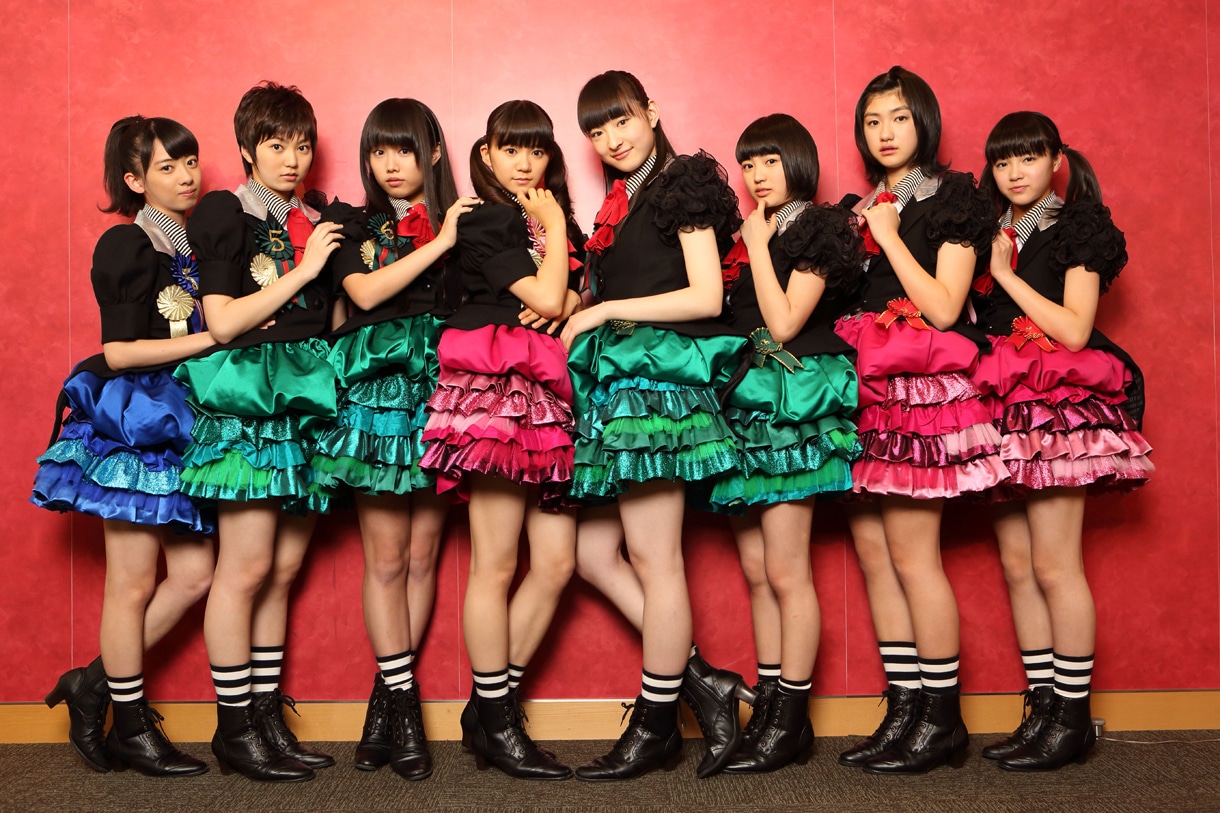 私立恵比寿中学。左から真山りか、安本彩花、廣田あいか、星名美怜、松野莉奈、柏木ひなた、小林歌穂、中山莉子。