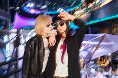 東京ジョイポリスを歩くDAFTY。