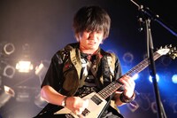 THINK AGAIN（Photo by Ayumi Saruya）