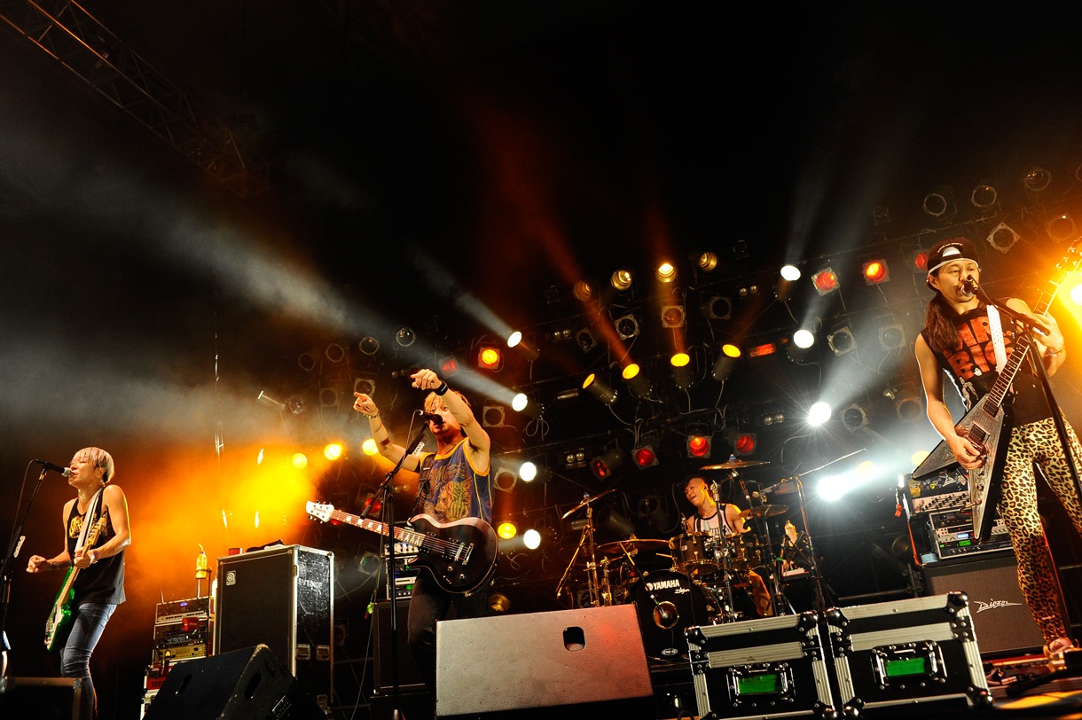 TOTALFAT（Photo by YUJI HONDA）