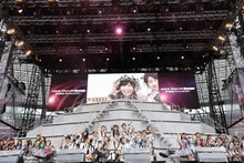 「AKB48 37thシングル選抜総選挙 夢の現在地～ライバルはどこだ？～」ライブの様子。 (c)AKS