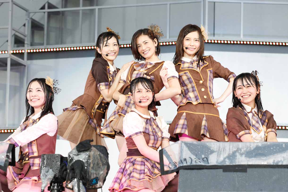 「AKB48 37thシングル選抜総選挙 夢の現在地～ライバルはどこだ？～」ライブの様子。 (c)AKS
