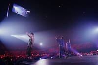 宮野真守「MAMORU MIYANO LIVE TOUR 2014 ～WAKENING!～」の様子。（photo: Kamiiisaka Hajime）