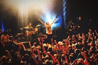 ギルガメッシュ「girugamesh 2014 Europe tour "MONSTER"」ドイツ・エッセン公演の様子。