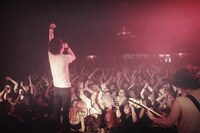 ギルガメッシュ「girugamesh 2014 Europe tour "MONSTER"」ドイツ・ベルリン公演の様子。