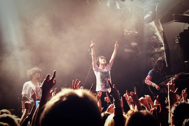 ギルガメッシュ「girugamesh 2014 Europe tour "MONSTER"」イギリス・ロンドン公演の様子。