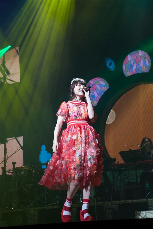 「花澤香菜 live 2014 “25”」東京公演の様子。