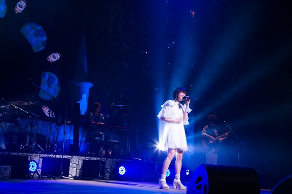 花澤香菜「花澤香菜 live 2014 “25”」東京・NHKホール公演の様子。