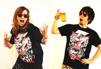 「TAKEROCK FES at AKASAKA BLITZ」で販売されるオリジナルTシャツの着用イメージ。