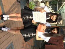 東京女子流の新井ひとみと庄司芽生。